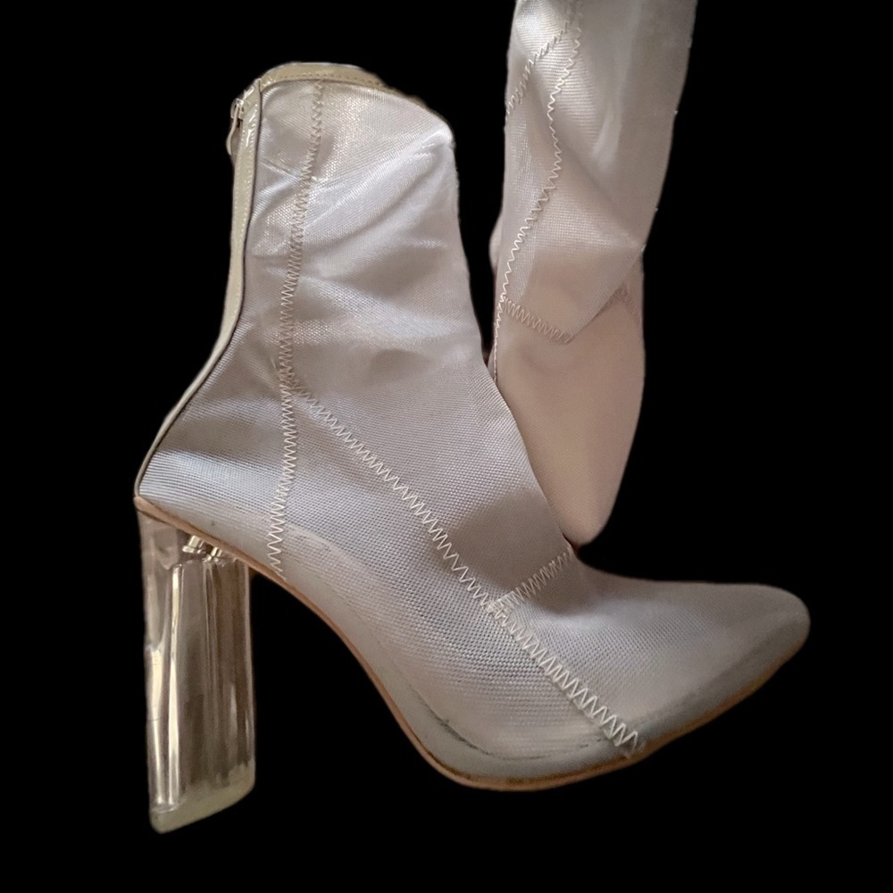EGO White Mesh Clear Acrylic Block Heel Ankle Boots Size 9.5